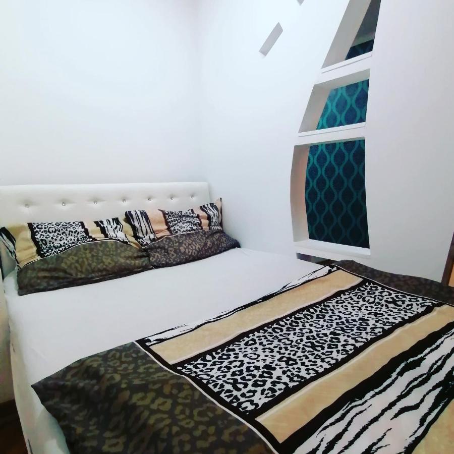 Marina Jacuzzi Apartment Free Parking ノヴィ・サド エクステリア 写真